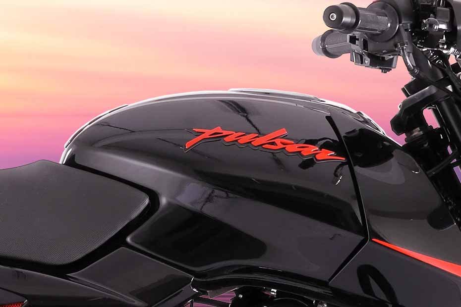 Bajaj Pulsar 125 Neon